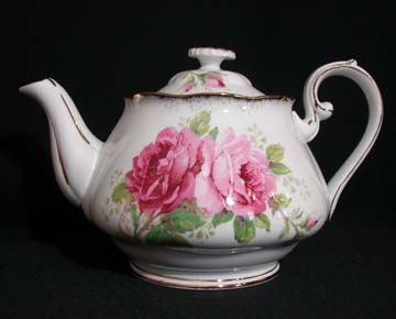 Royal Albert American Beauty Tea Pot & Lid - Small