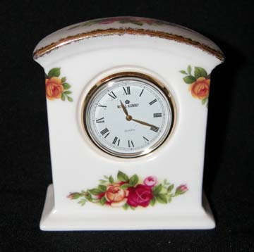 Royal Albert Old Country Roses - Made In England Case Desk Clock