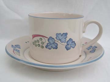 International Sunmarc Sugar Plum Cup & Saucer