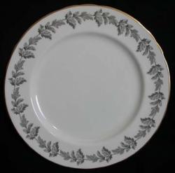 Aynsley Oak Leaf B164 - Gold Trim Plate - Dinner