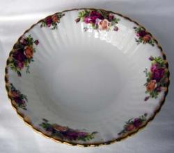 Royal Albert Old Country Roses - Made In England Vegetable/Fruit Bowl