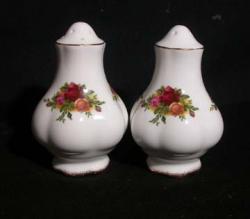 Royal Albert Old Country Roses - Made In England Salt & Pepper Set
