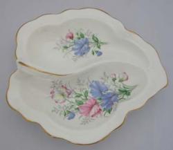 Royal Albert Sweet Pea - Friendship Series Leaf Dish