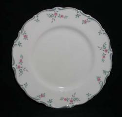 Royal Doulton Chatelaine H4960 Plate - Salad