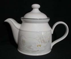 Royal Doulton - Lambethware Hampstead LS 1053 - Fresh Flowers Series Tea Pot & Lid - Large