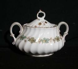 Royal Doulton Piedmont H4967 Sugar Bowl & Lid