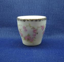 Schumann - Bavaria - Germany Original Bridal Rose Egg Cup