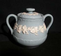 Wedgwood Cream Color On Lavender - Shell Edge Sugar Bowl & Lid