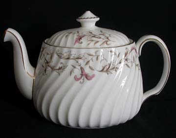 Minton Moorland S697 Tea Pot & Lid - Large