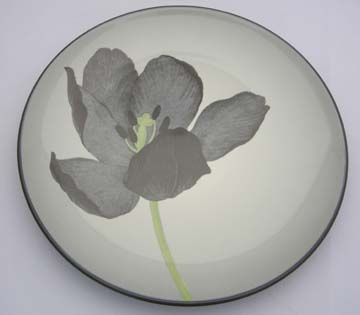 Noritake Colorwave Graphite  8034 Plate - Salad With Tulip