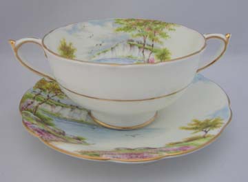 Paragon Cliffs Of Dover Cream Soup & Saucer Set - Footed