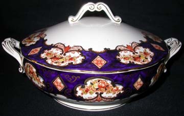 Royal Albert Heirloom Vegetable Bowl - Covered