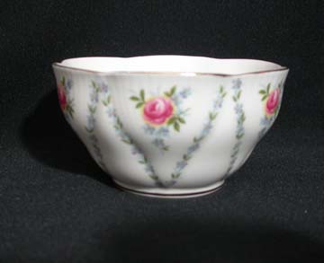 Royal Albert Minuet - Pink & Blue Sugar Bowl - Small/Open