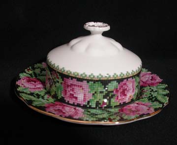 Royal Albert Needle Point Butter Dish - Covered - Round Base