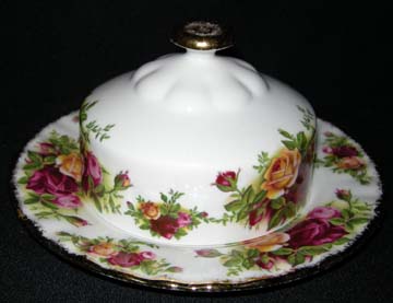 Royal Albert Old Country Roses - Made In England Butter Dish - Covered - Round Base