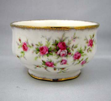 Royal Albert Victoriana Rose Sugar Bowl - Small/Open