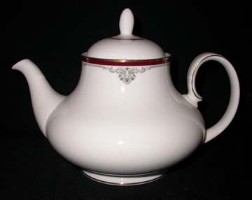 Royal Doulton Cambridge H5107 Teapot & Lid - Large