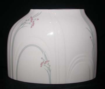 Royal Doulton Carnation H5084 Vase