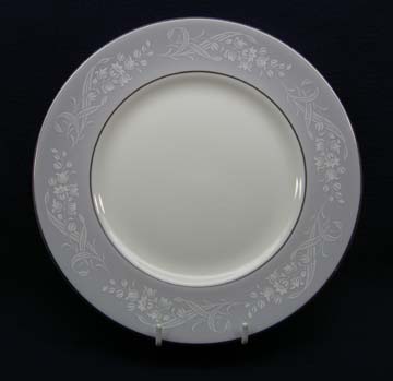 Royal Doulton Valleyfield  H4911 Plate - Salad
