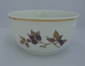 Royal Worcester Evesham Cranberry Bowl