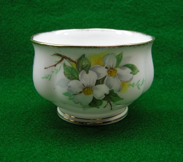 Royal Albert White Dogwood Sugar Bowl - Small/0pen
