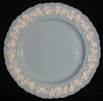 Wedgwood Cream Color On Lavender - Shell Edge Plate - Dinner - 1 1/2''Rim
